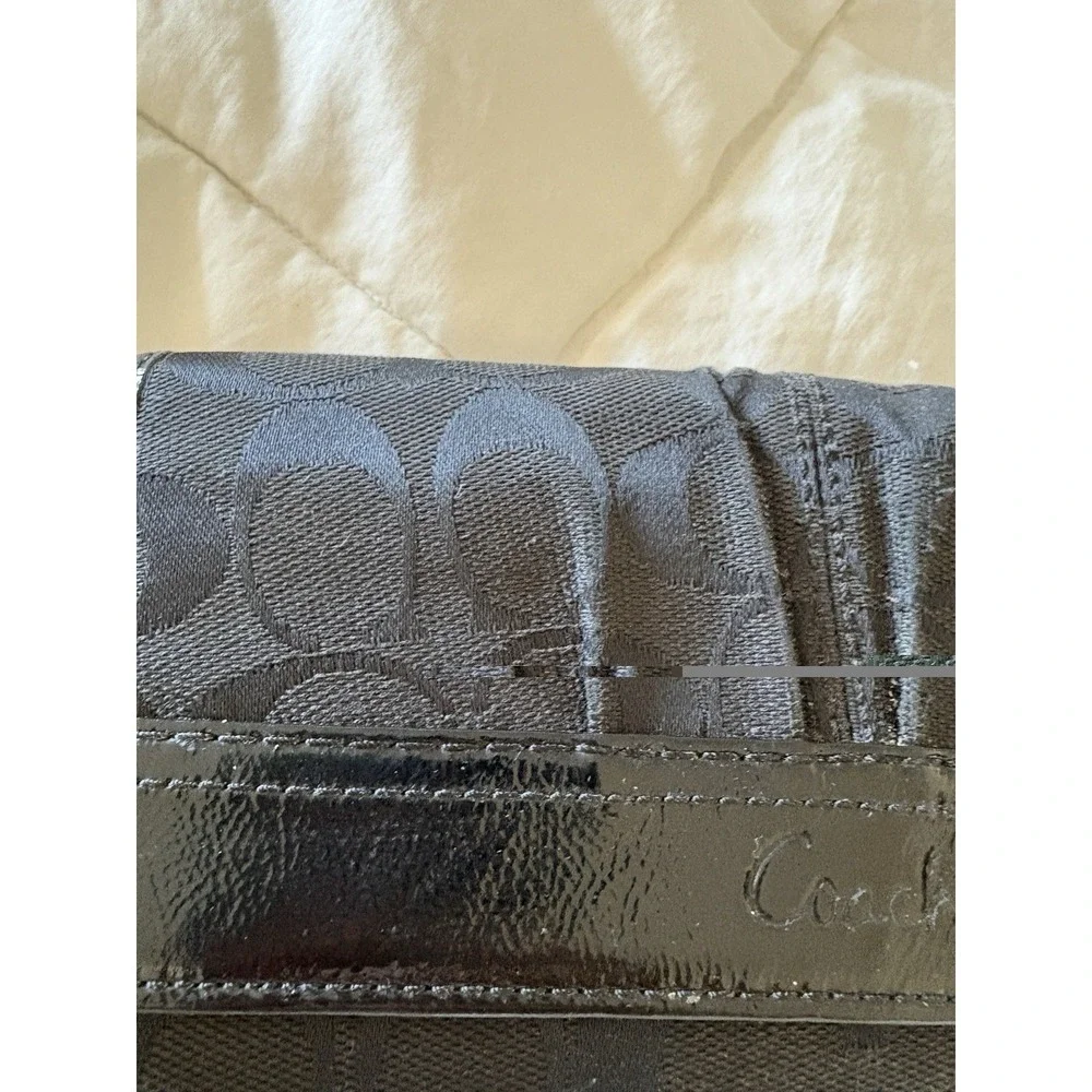 Coach‎ Signature Zip Around Wallet Canvas Leather Trim